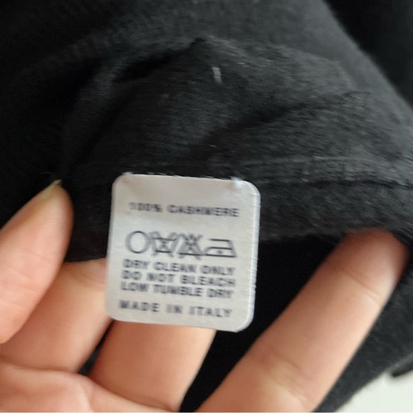 Manrico Cashmere Manhattan 100 Percent Cashmere quarter button polo - Picture 7 of 14